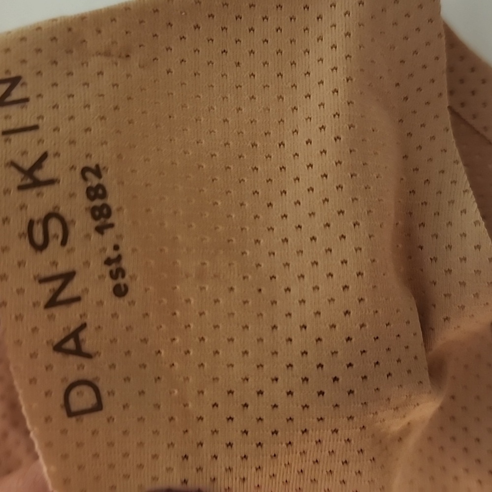 Danskin V Front Hipster Panties NWOT - Picture 3 of 4